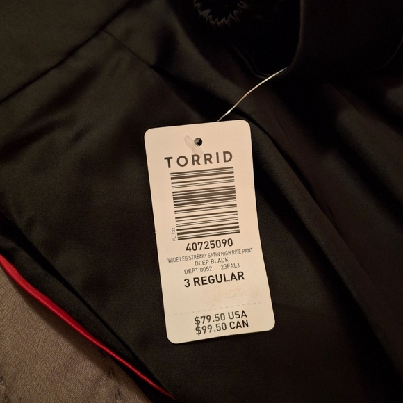 Torrid satin wide leg pants black with pink seam - Picture 9 of 11